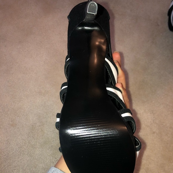 Carlos Santana Heels - Picture 4 of 5